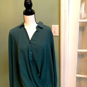 Sharagano Cute  hunter green  blouse